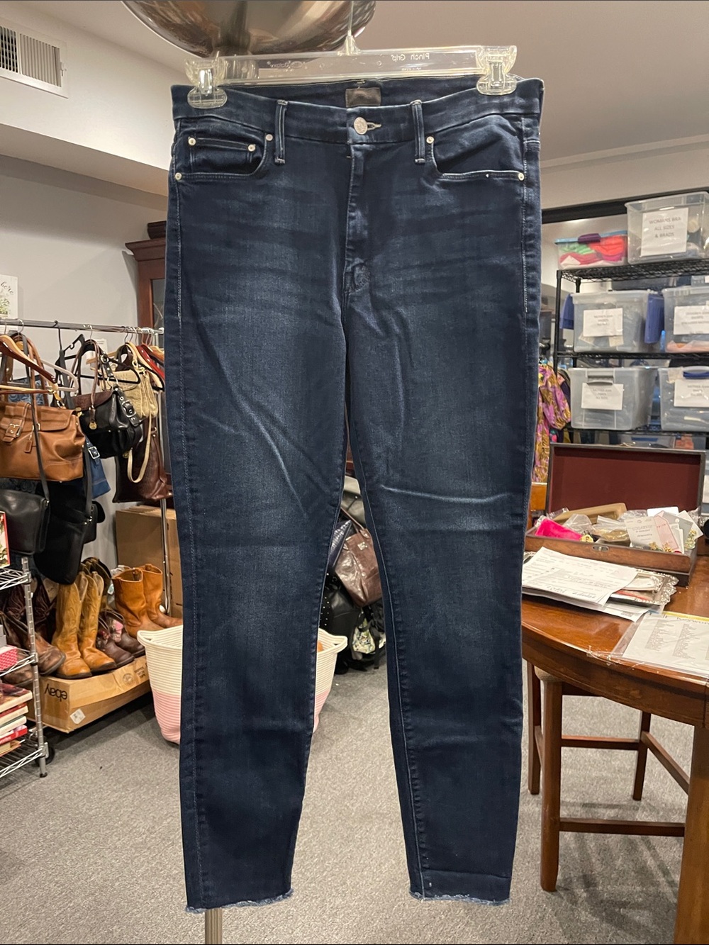 MOTHER High Waisted Looker Ankle Fray Jeans Tongue & Chic Wash Size 31 Skinny